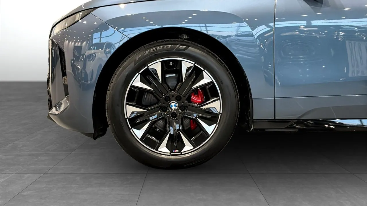 BMW iX bild 9
