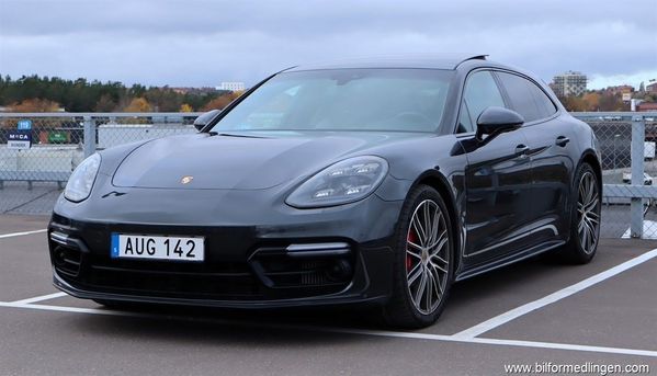 Porsche Panamera GTS GTS Sport Turismo 460hk Pano Drag Värm S/V - 2019