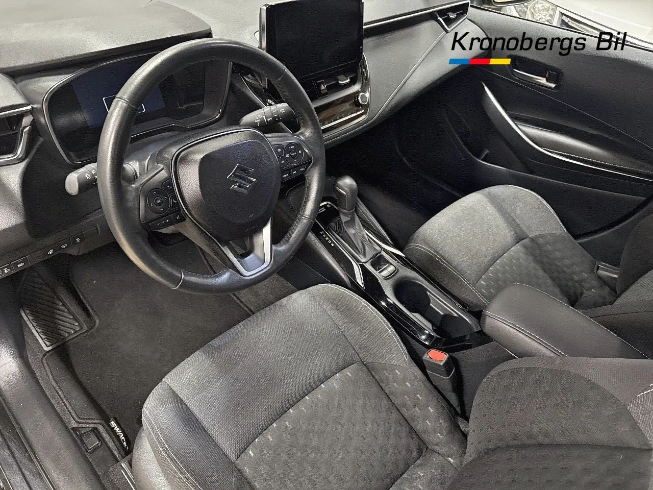 Vehicle image 14