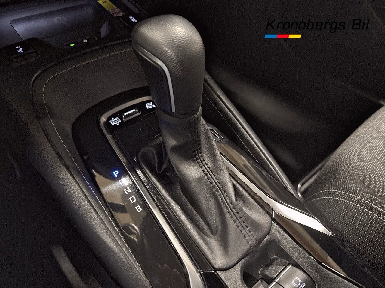 Vehicle image 11