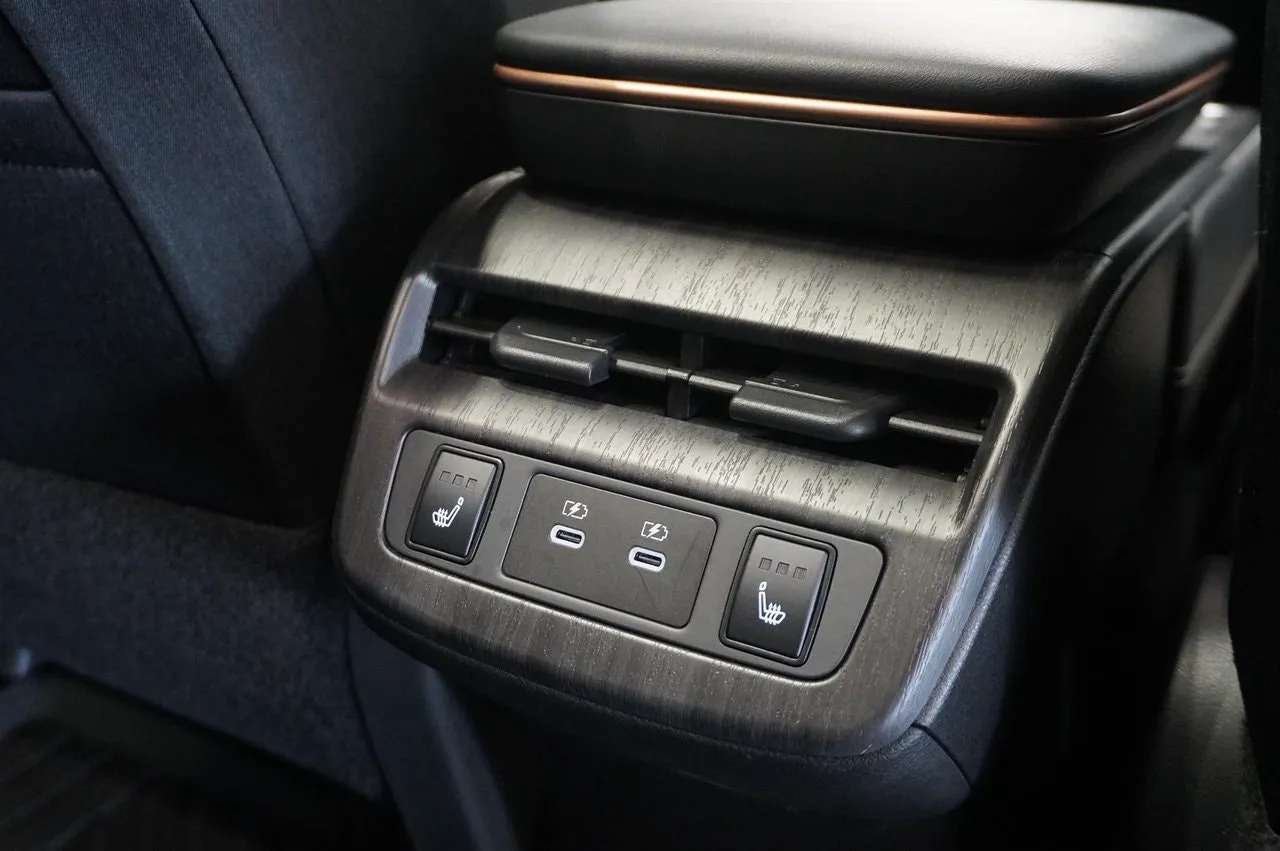 Nissan Ariya bild 14