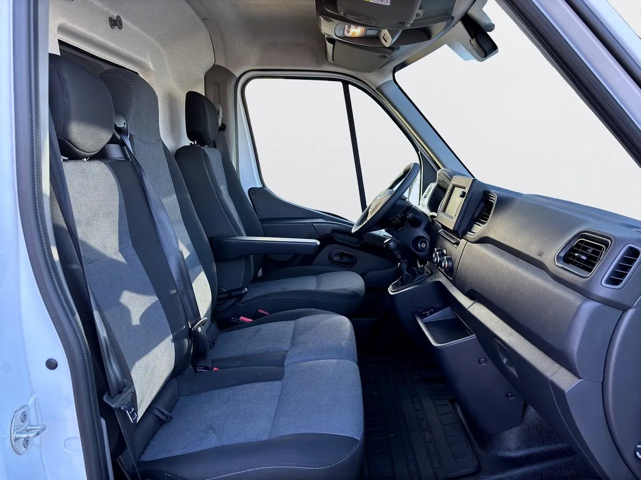 Nissan Interstar bild 11