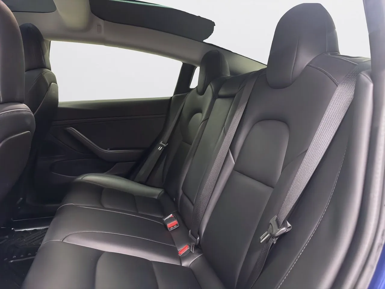 Tesla Model 3 bild 10
