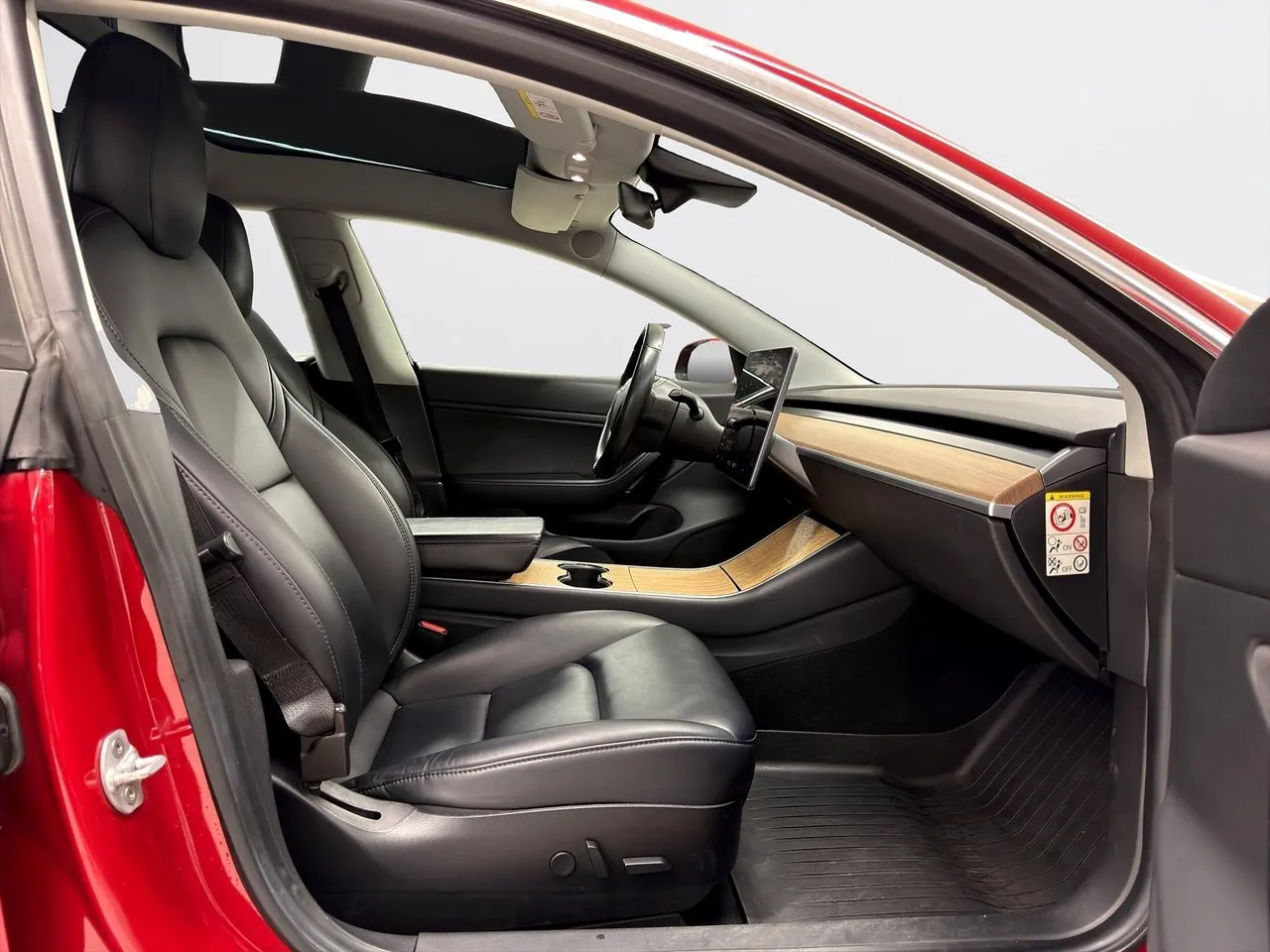 Tesla Model 3 bild 12