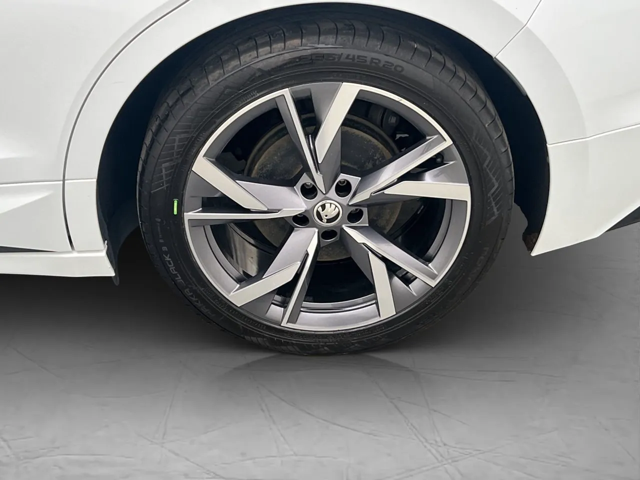Skoda Enyaq bild 38