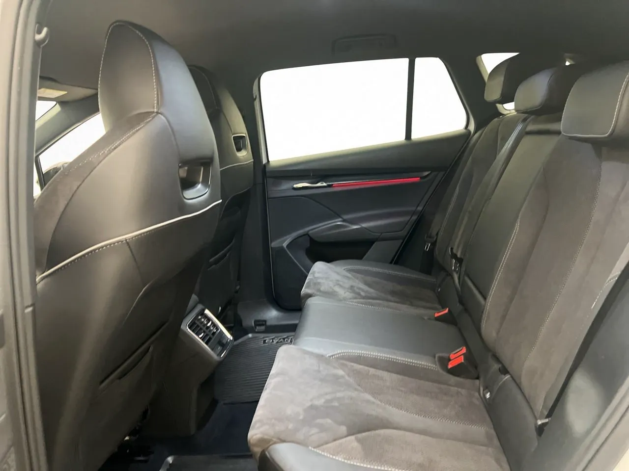 Skoda Enyaq bild 32
