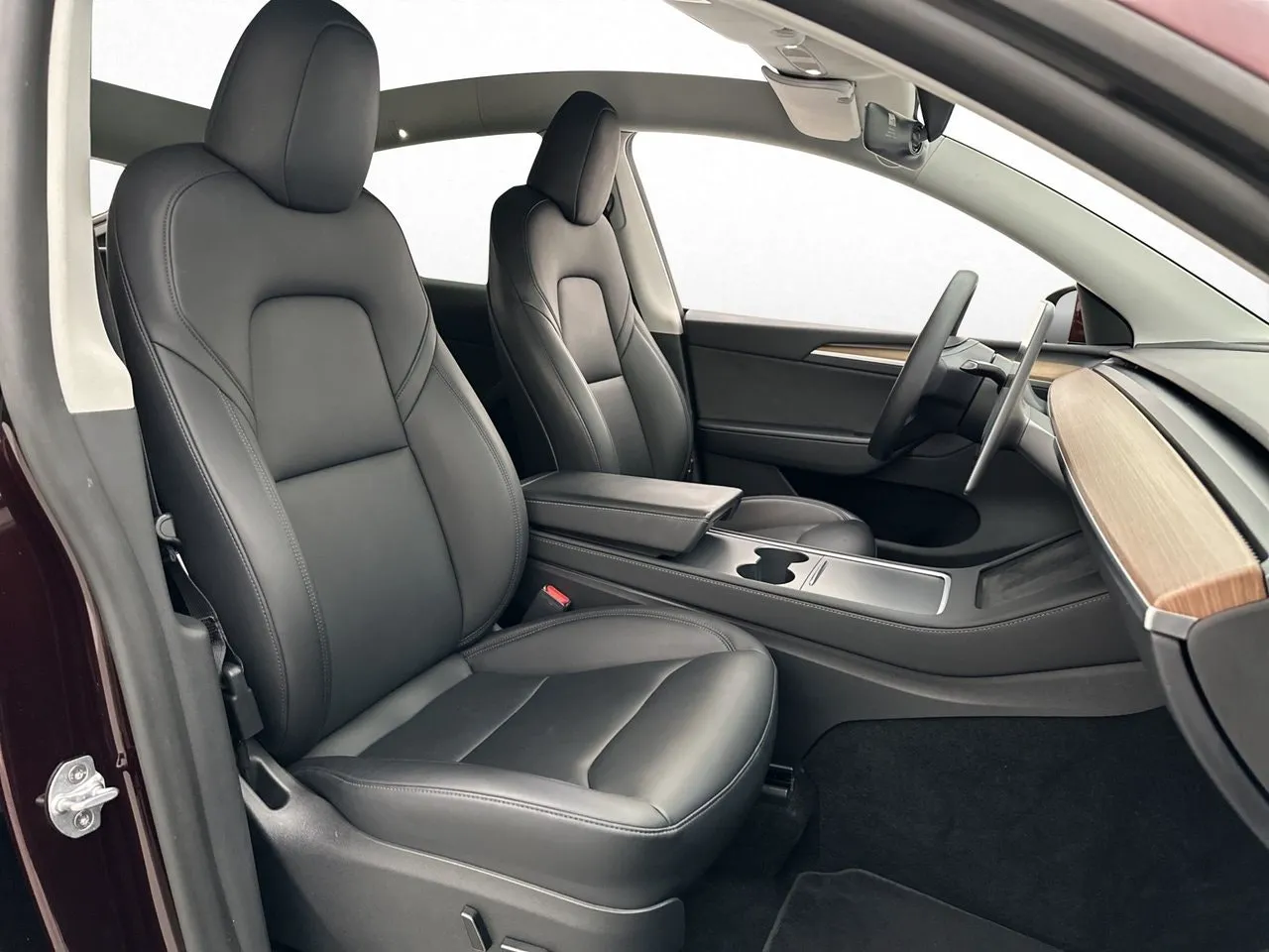 Tesla Model Y bild 27