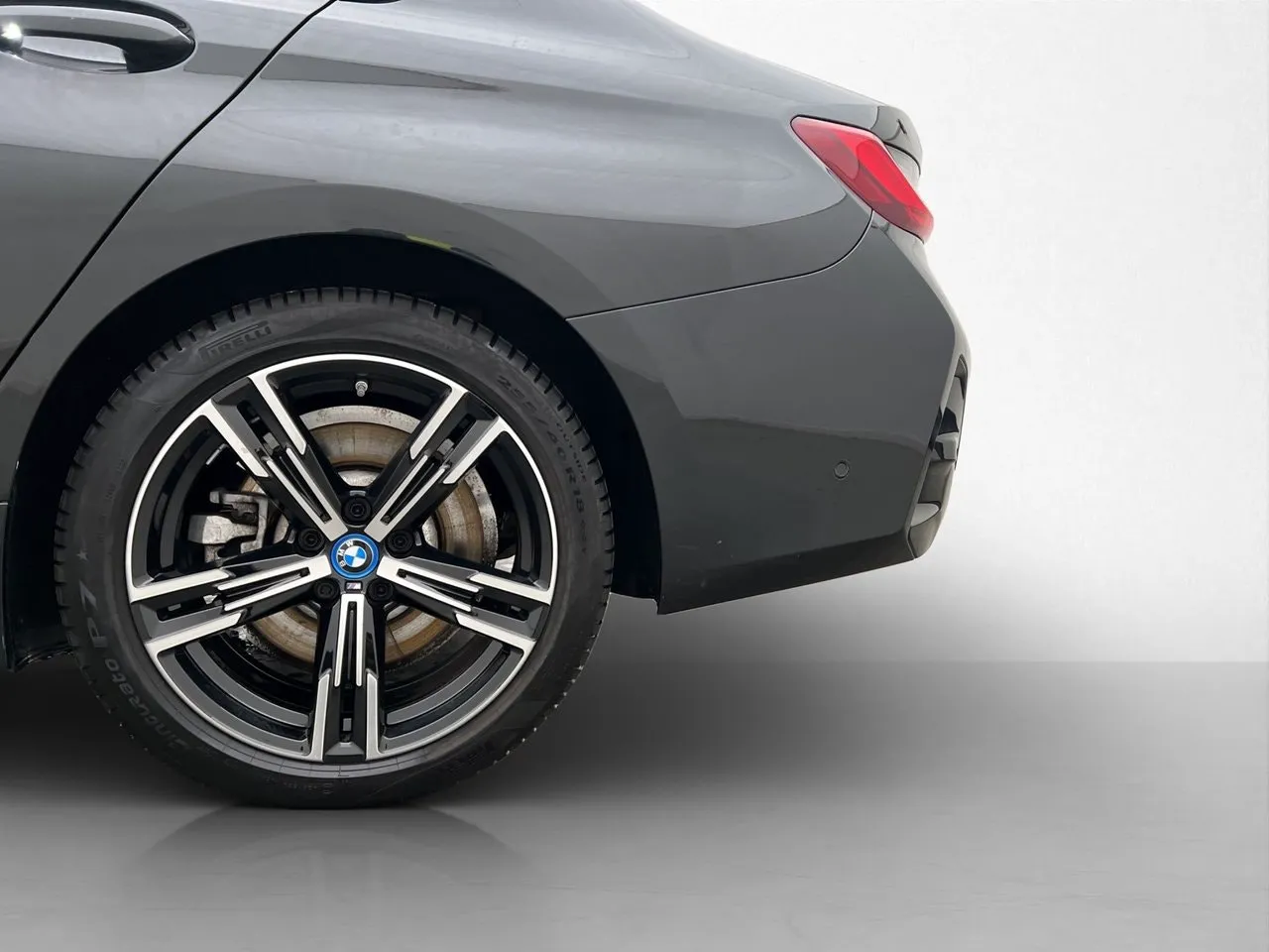 BMW 330 bild 35