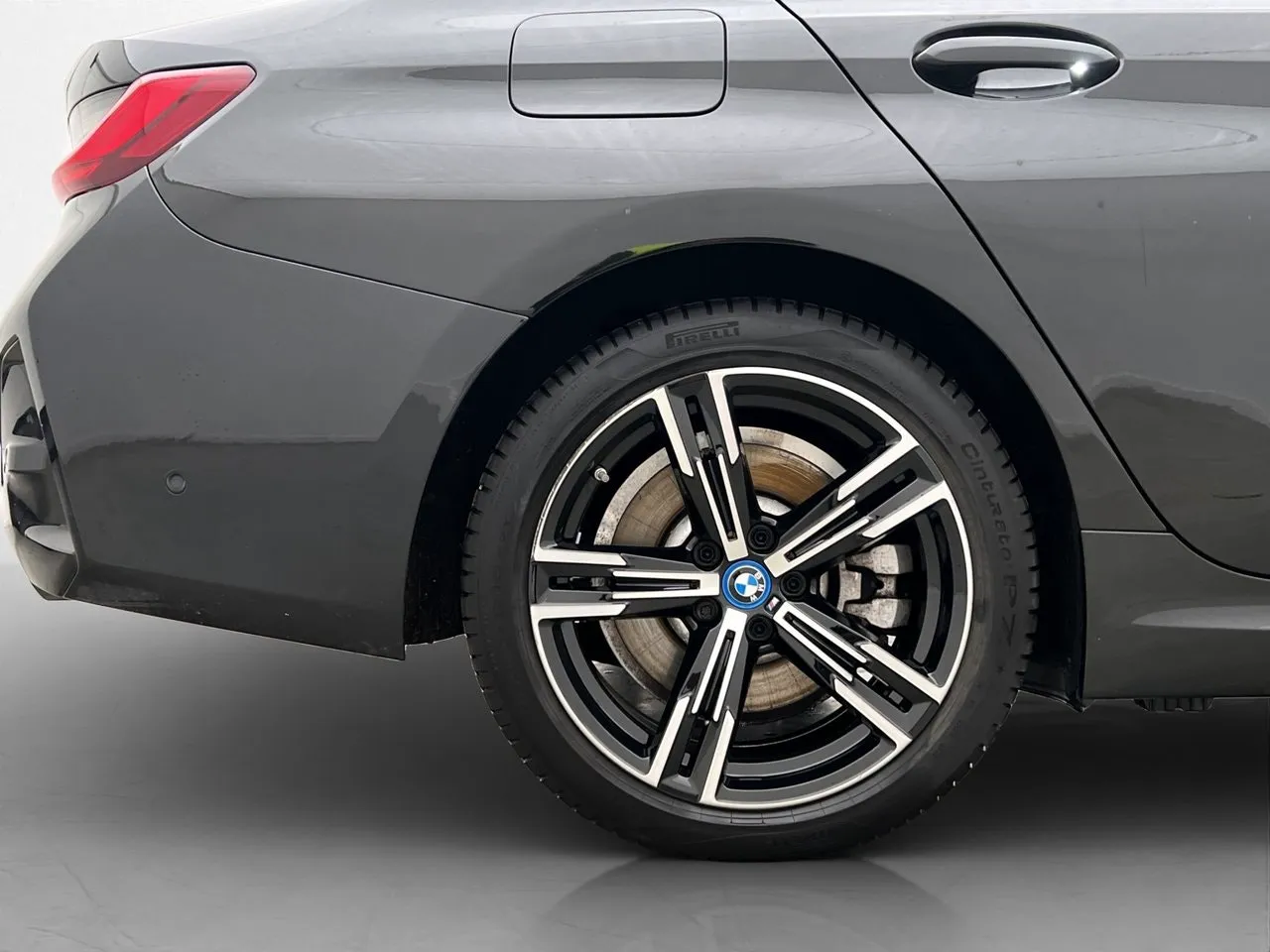 BMW 330 bild 36