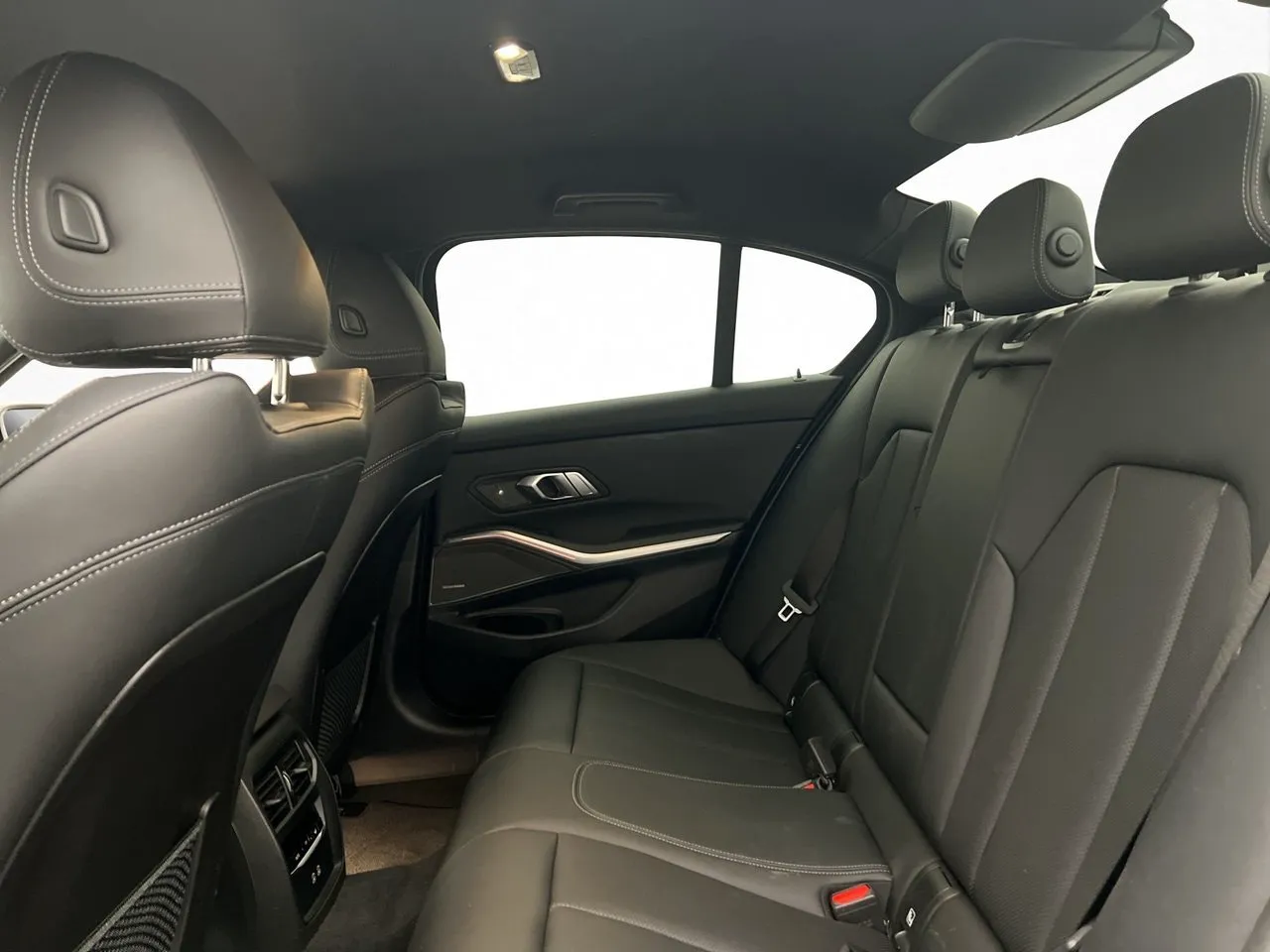 BMW 330 bild 32