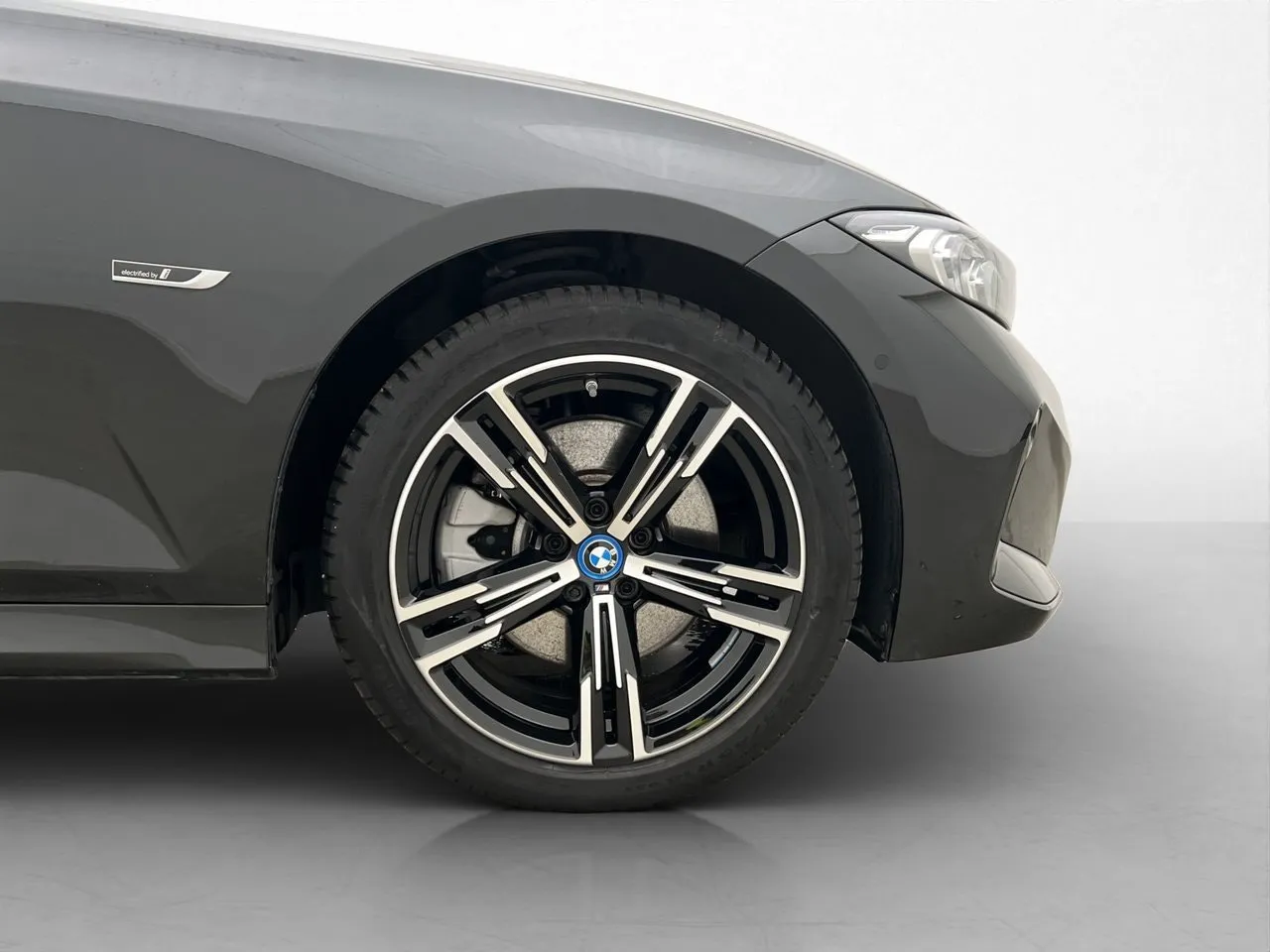 BMW 330 bild 37