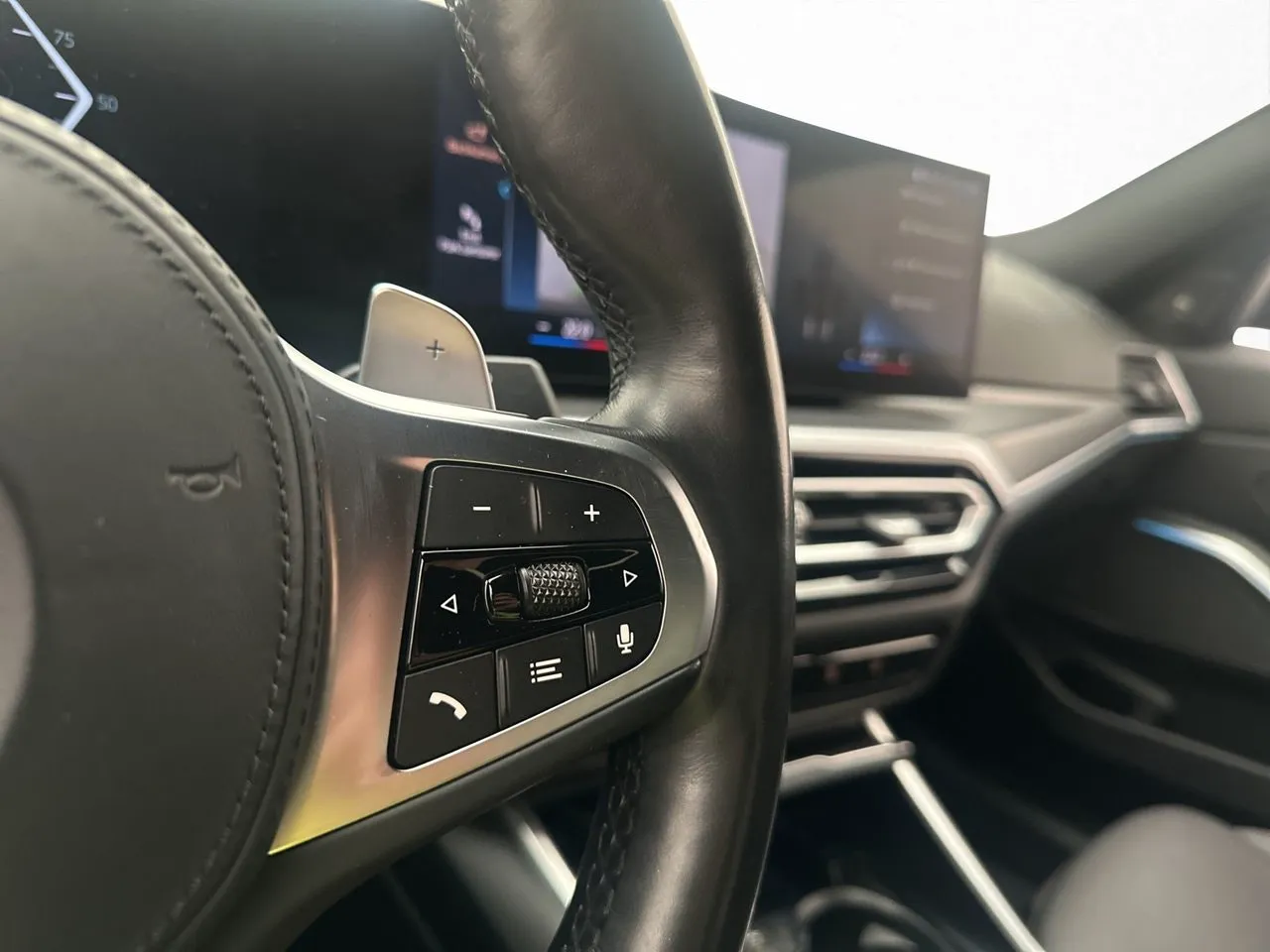 BMW 330 bild 19