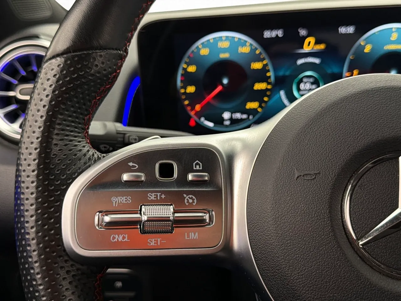Mercedes GLB200 bild 15