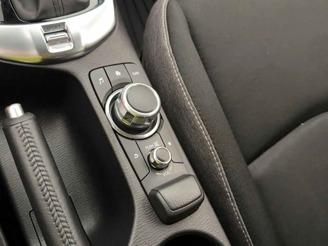 Mazda 2 bild 26