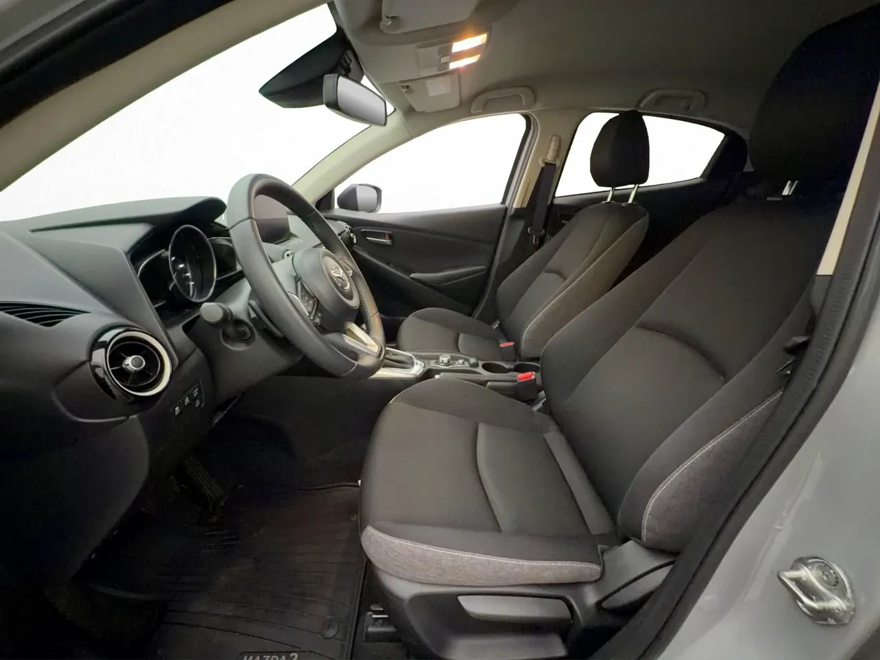 Mazda 2 bild 12