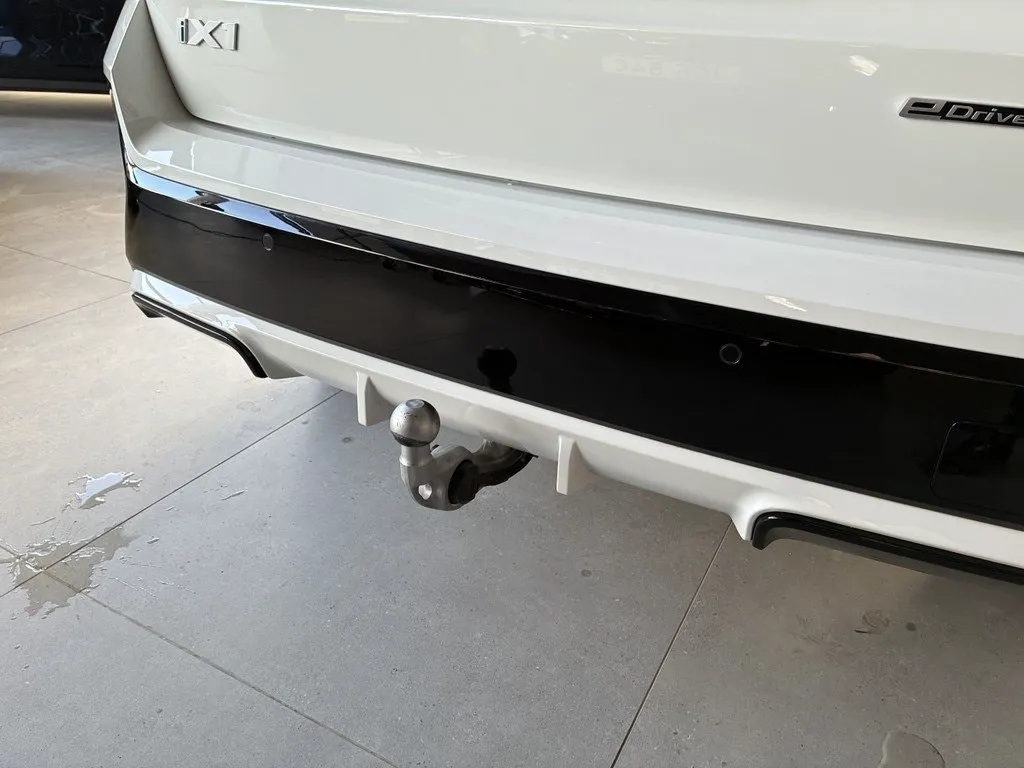 BMW iX1 bild 10