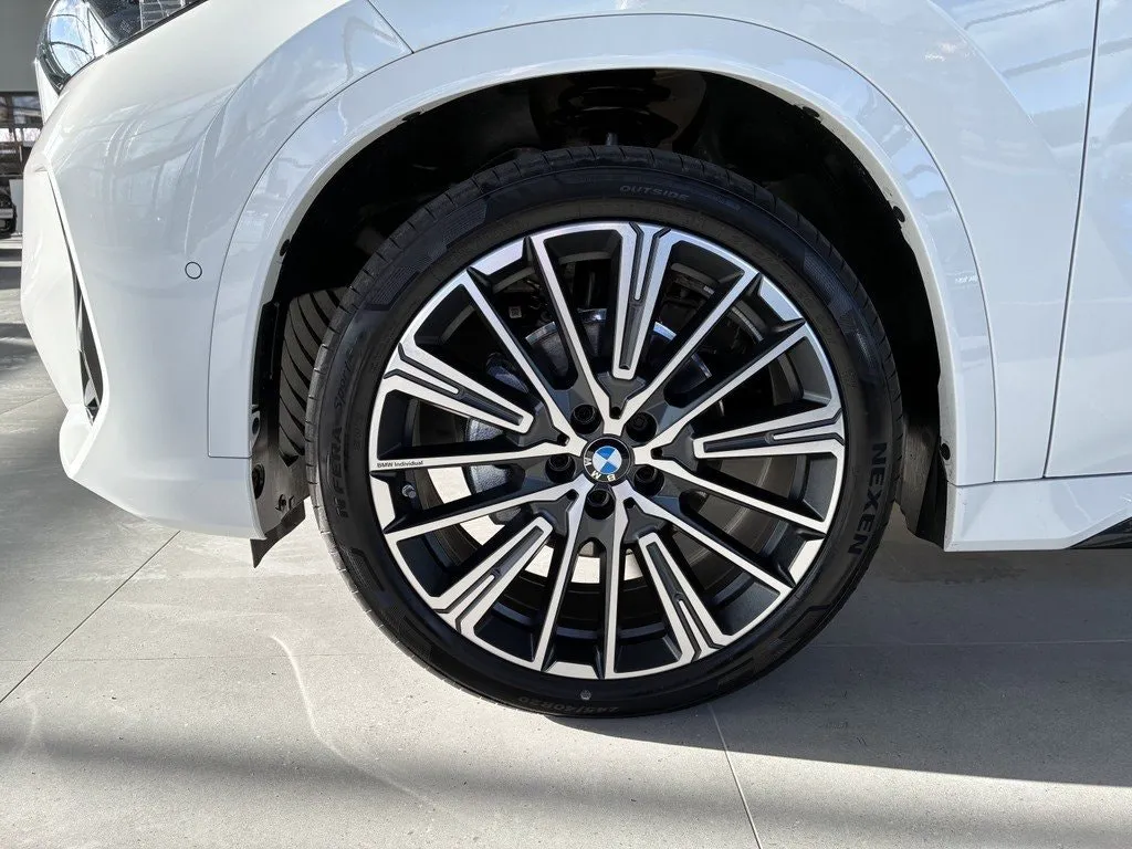 BMW iX1 bild 3