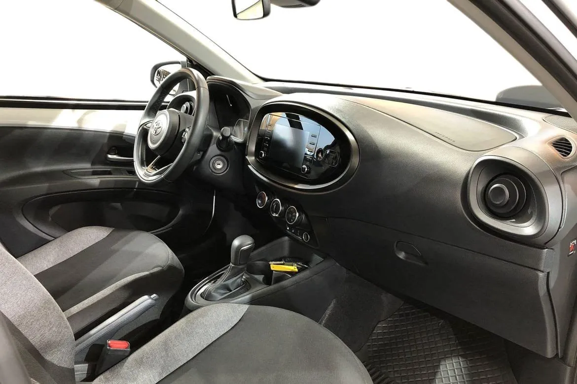 Toyota Aygo X bild 7