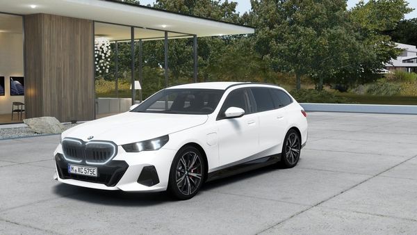 BMW 530 e xDrive Touring M Sport Pro Fully Charged Drag H K DA - 2027