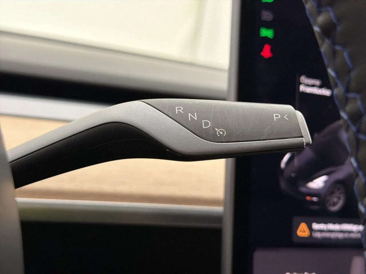 Tesla Model 3 bild 23