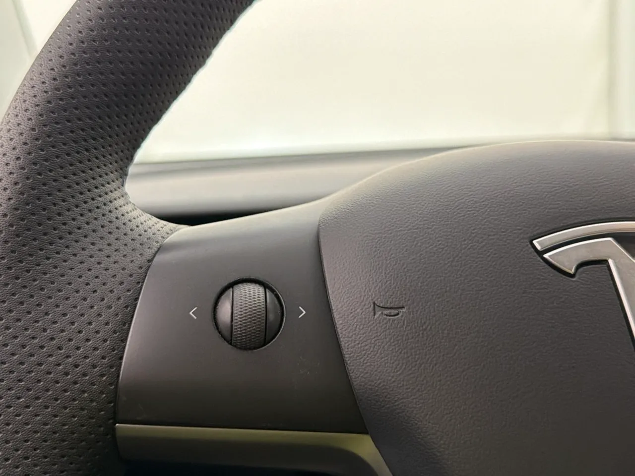 Tesla Model 3 bild 21