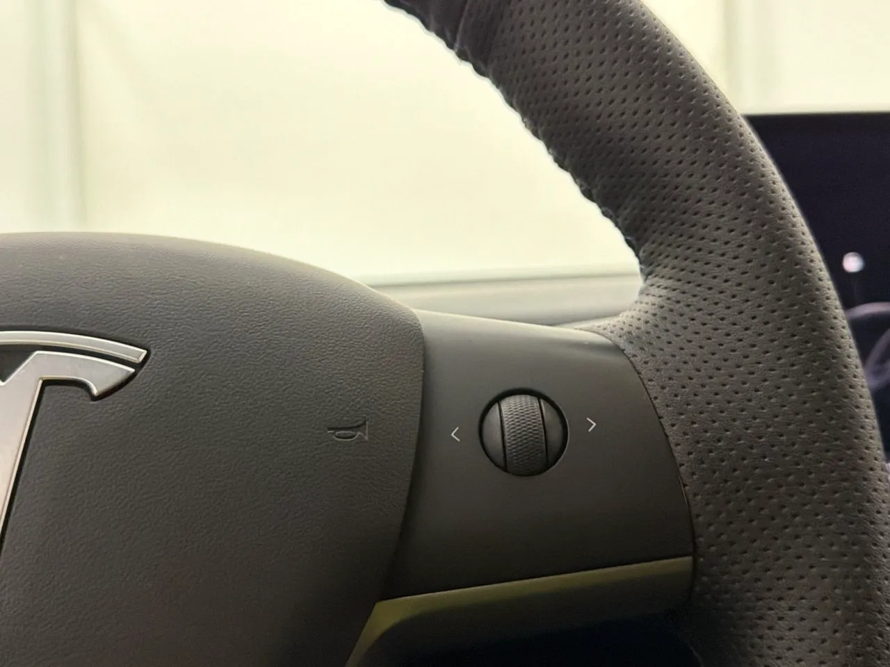 Tesla Model 3 bild 22