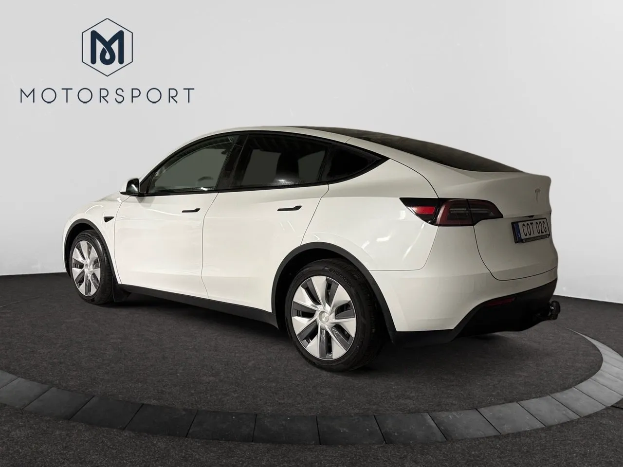 Tesla Model Y bild 6
