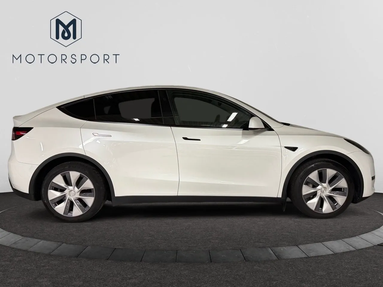Tesla Model Y bild 9