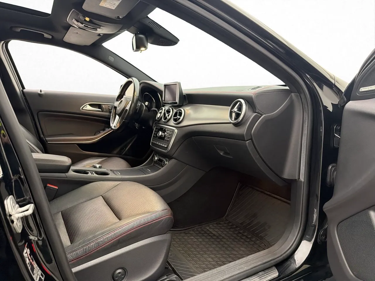 Mercedes GLA220 bild 13