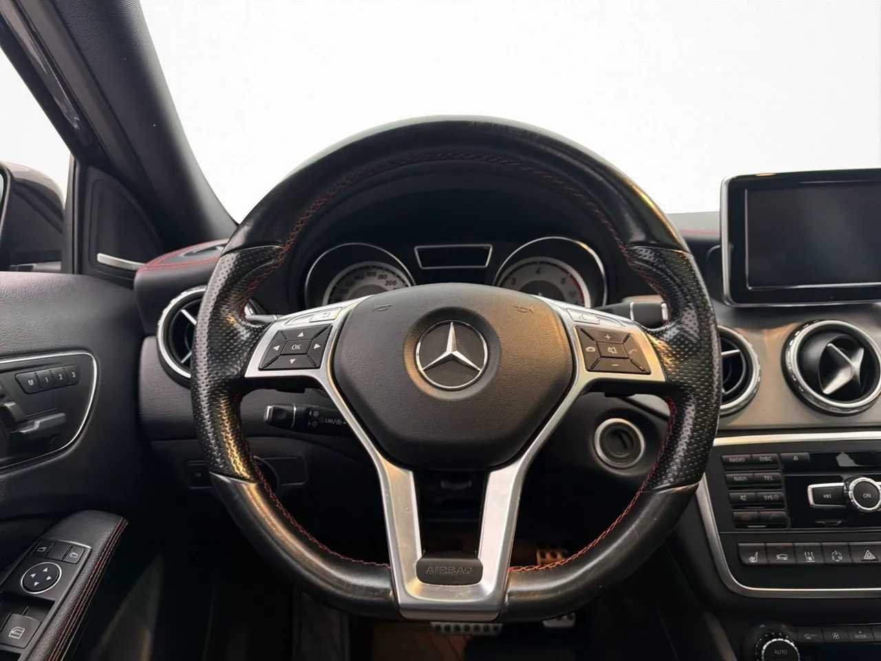 Mercedes GLA220 bild 11