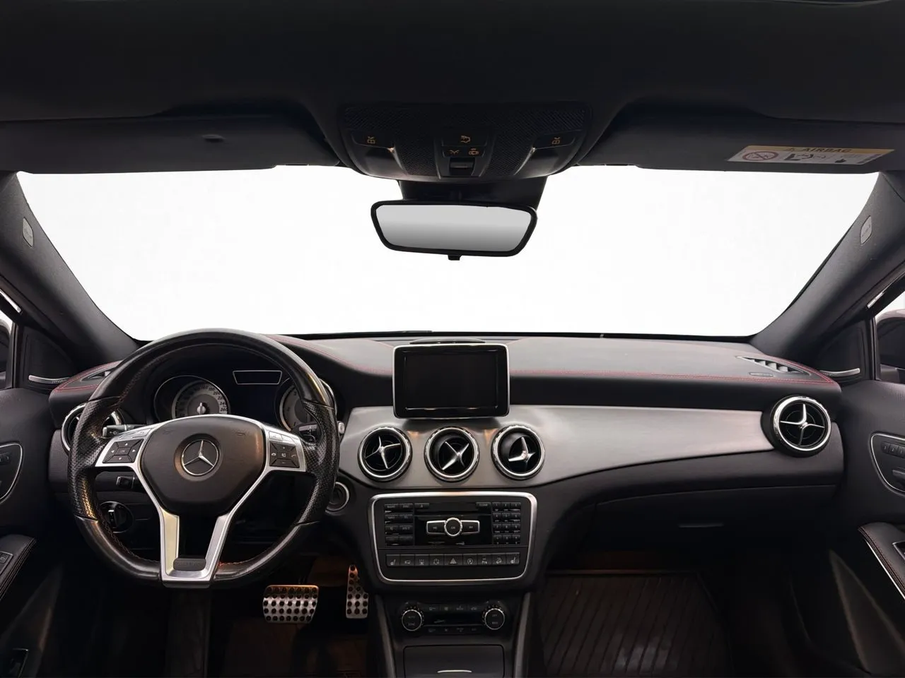 Mercedes GLA220 bild 15
