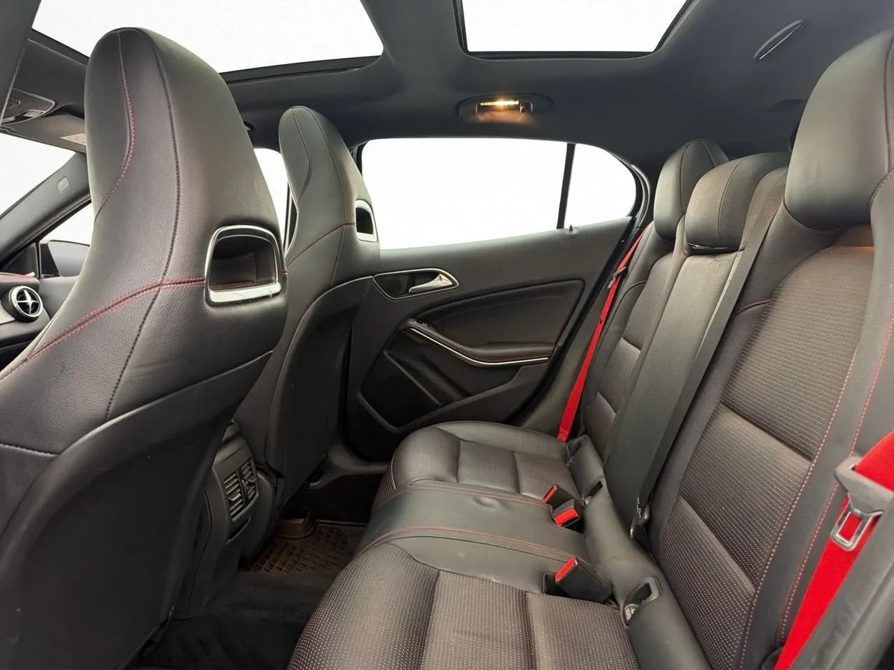 Mercedes GLA220 bild 14