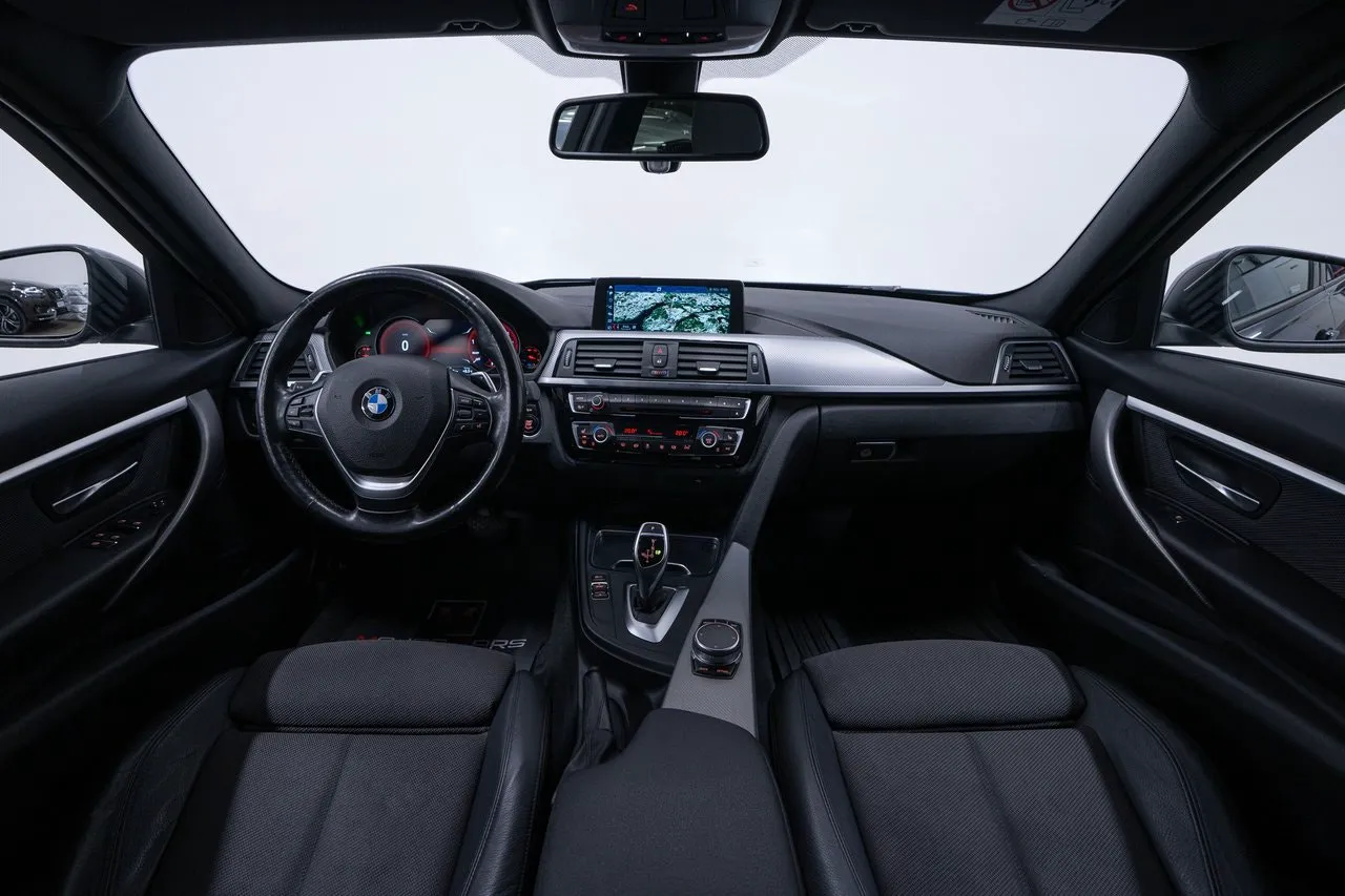 BMW 330 bild 13