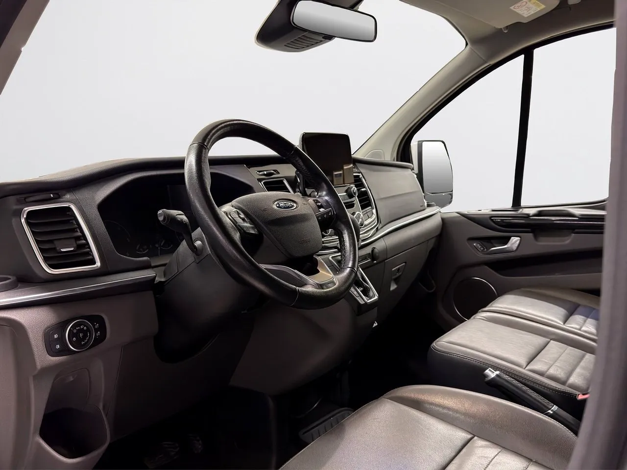 Ford Tourneo Custom bild 9