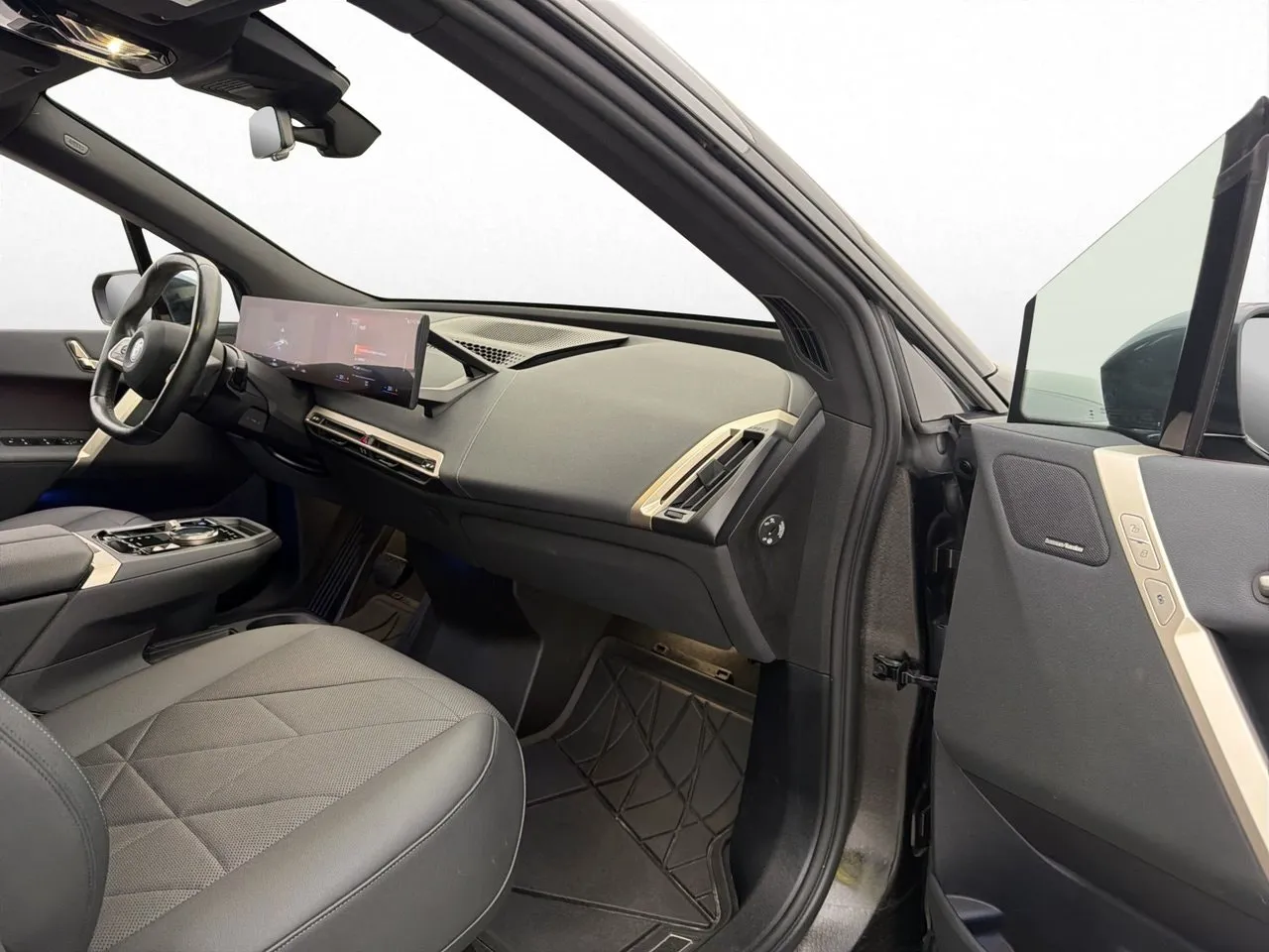 BMW iX bild 32
