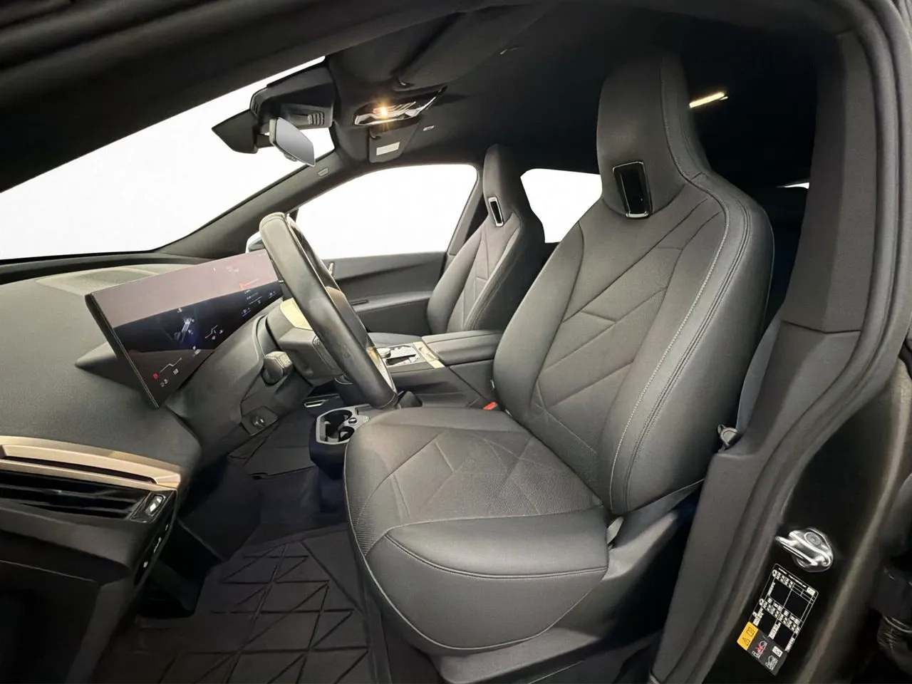 BMW iX bild 13