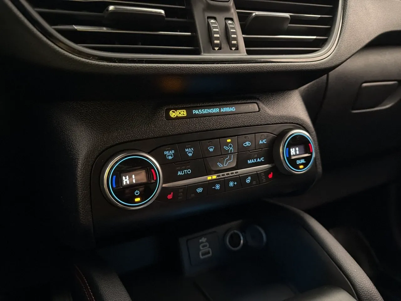 Ford Kuga bild 23