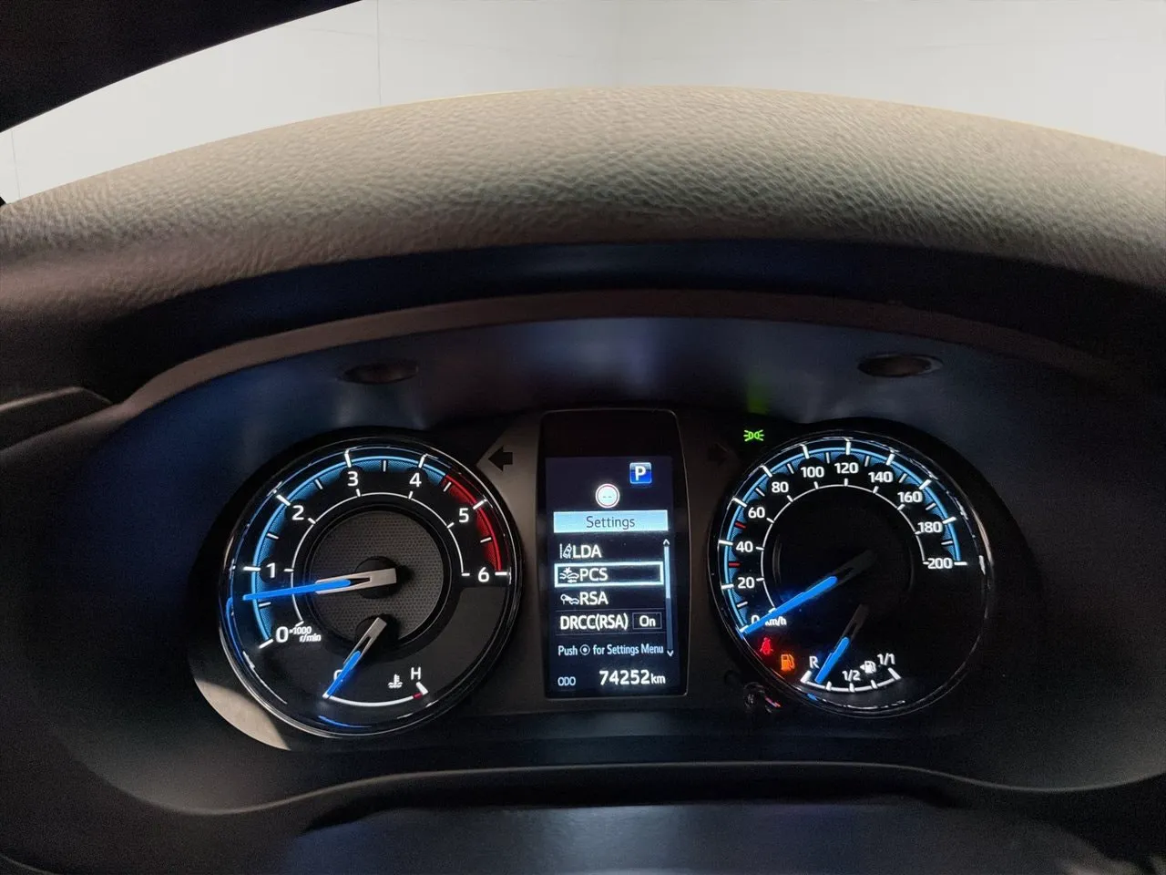 Toyota Hilux bild 22