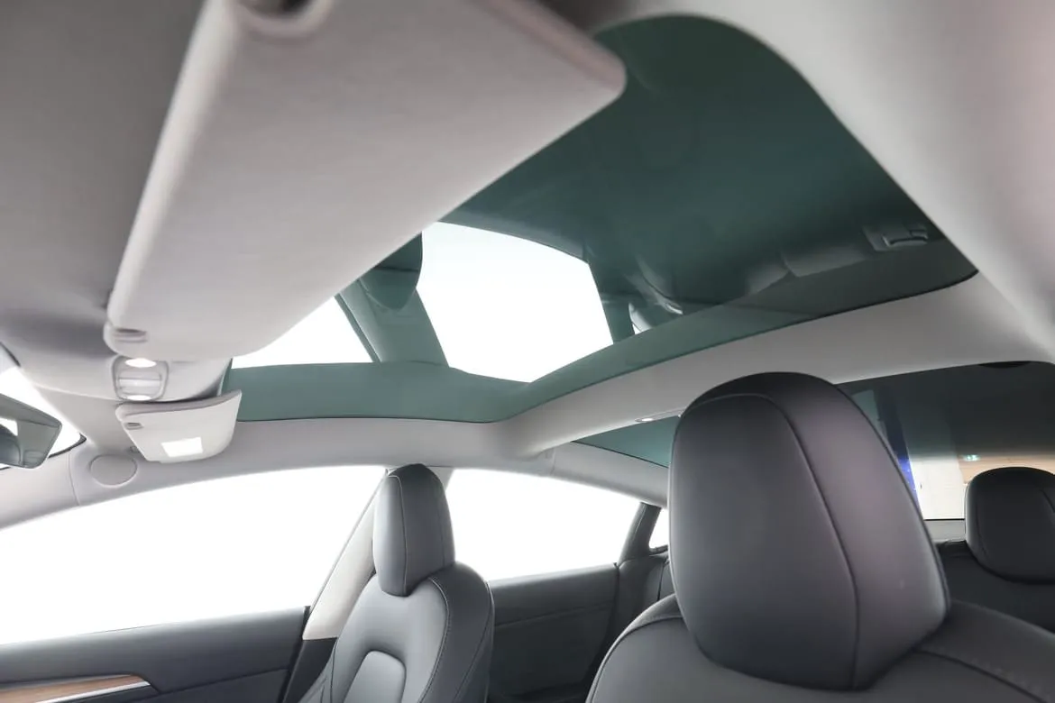 Tesla Model 3 bild 34