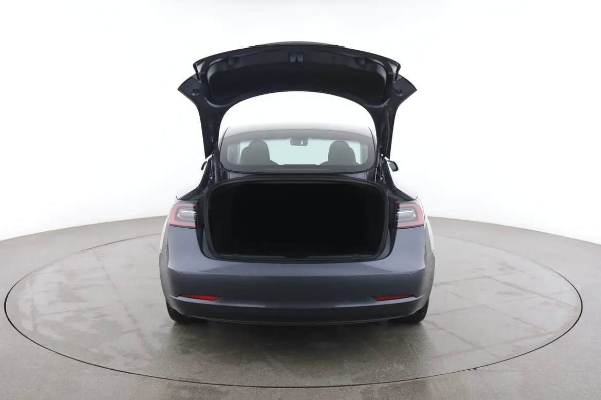 Tesla Model 3 bild 17