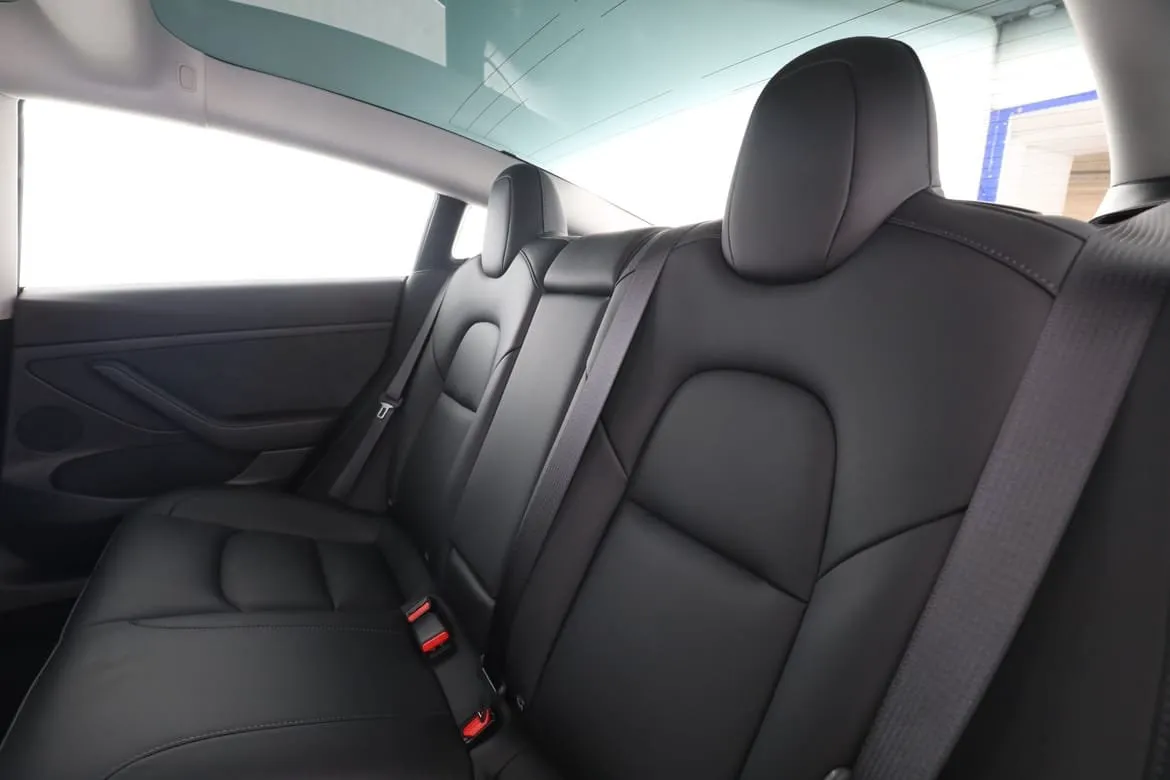 Tesla Model 3 bild 15