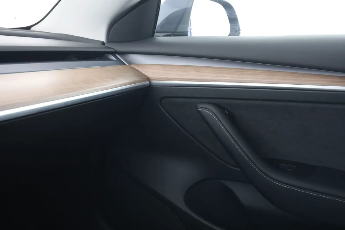 Tesla Model 3 bild 28