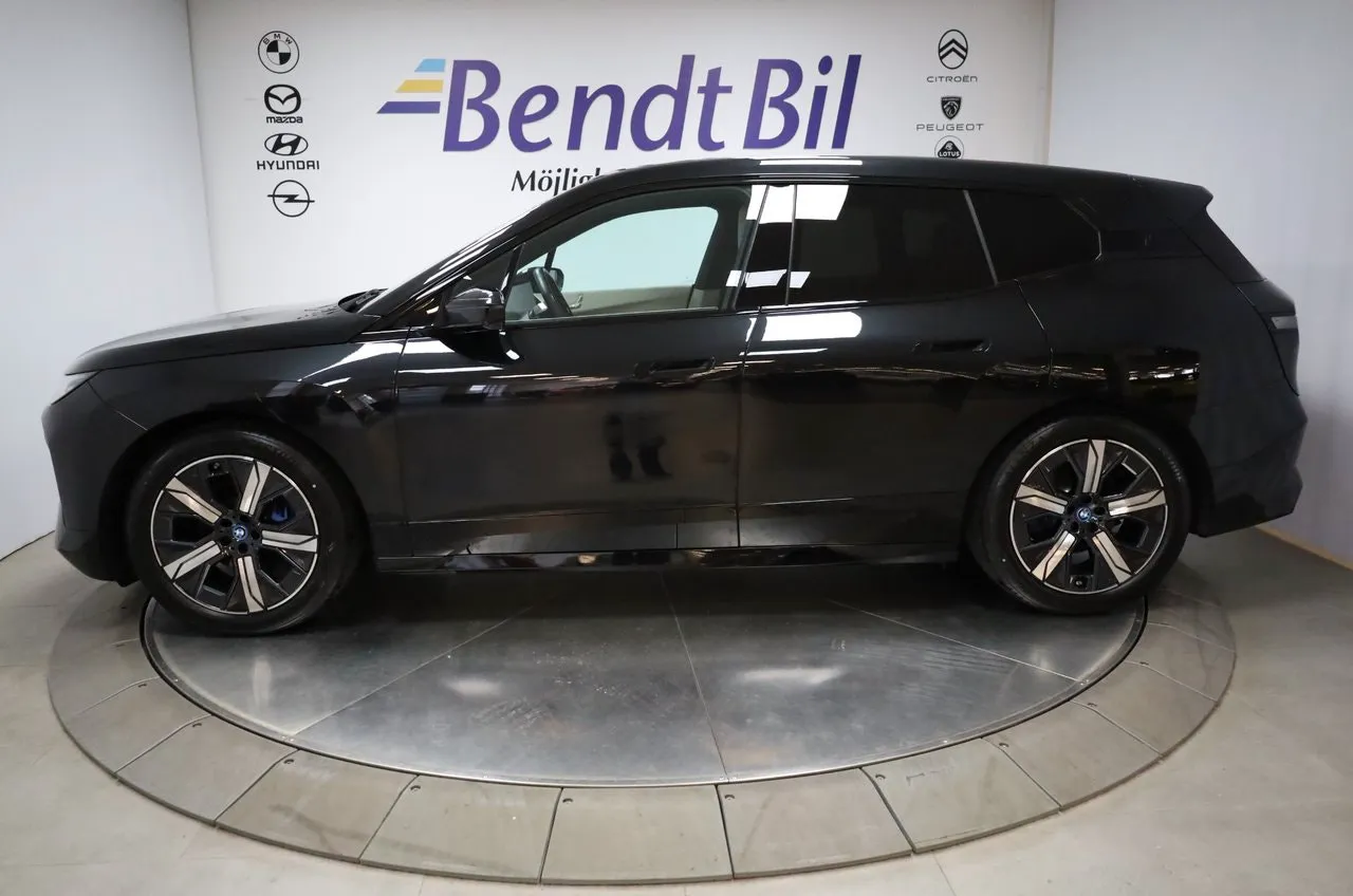 BMW iX bild 7