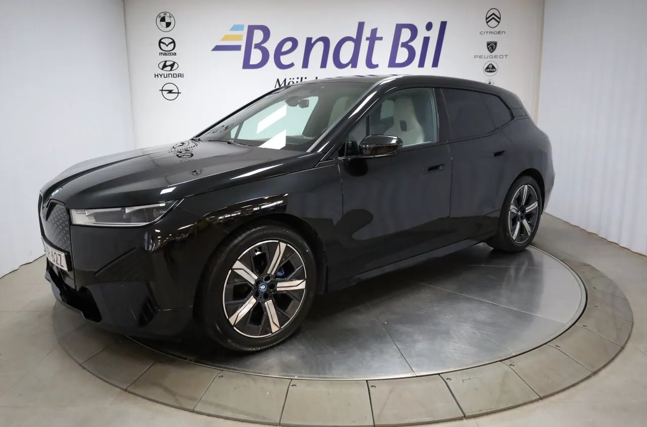 BMW iX bild 6