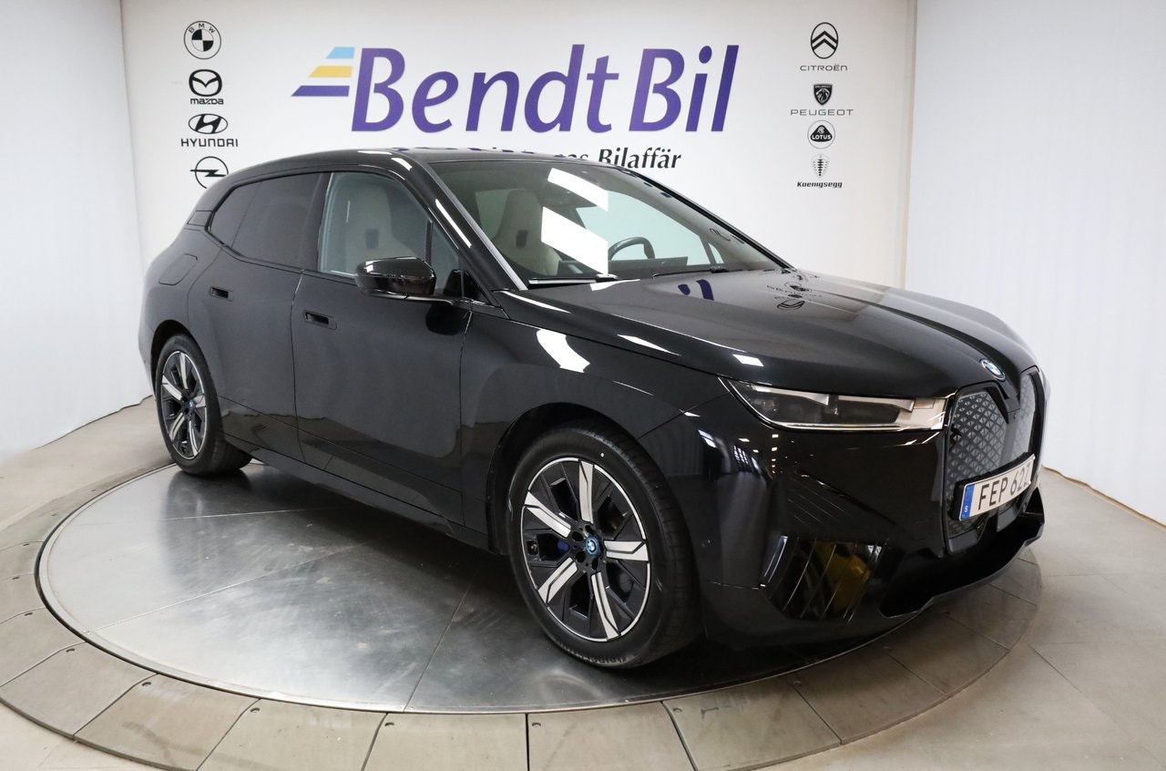 BMW iX
