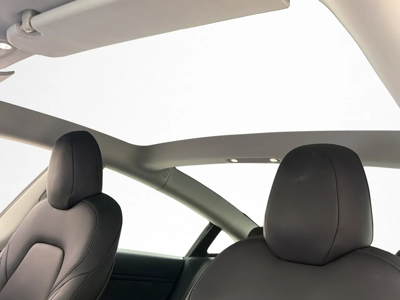 Tesla Model 3 bild 11