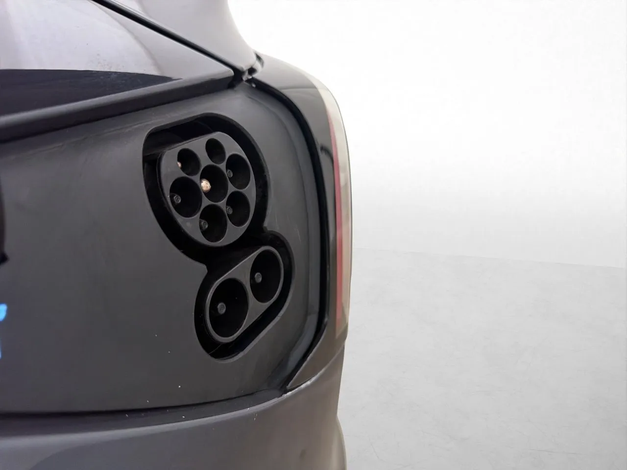 Tesla Model 3 bild 28