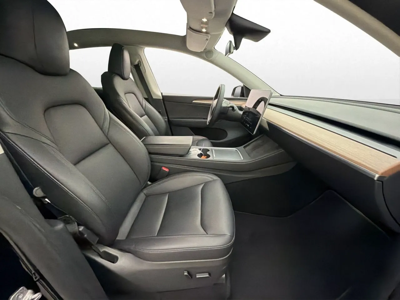 Tesla Model Y bild 13