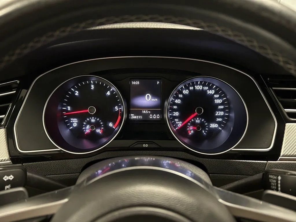 Volkswagen Passat bild 11