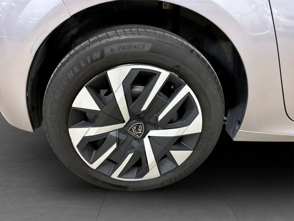Peugeot 208 bild 18